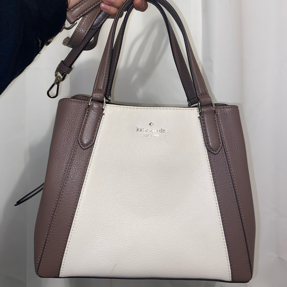 Kate Spade bag , authentic used once or twice great size - Picture 1 of 4